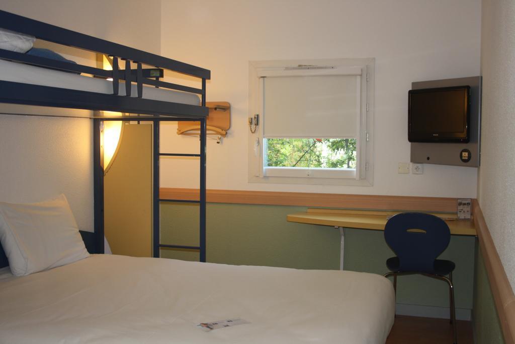 Ibis Budget Hotel 2*